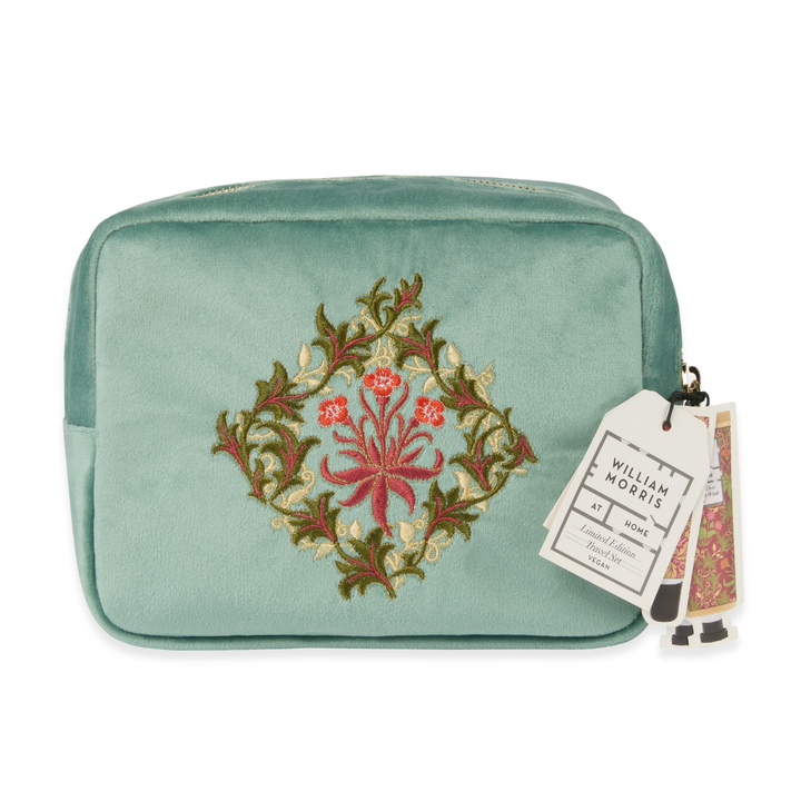 The Voyager Lux Travel Bag Set