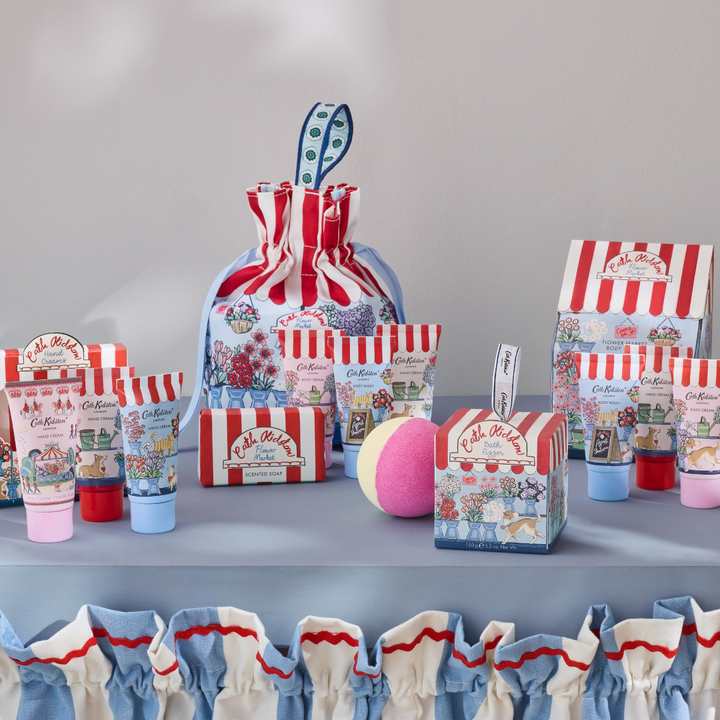 The Flower Market Pouch