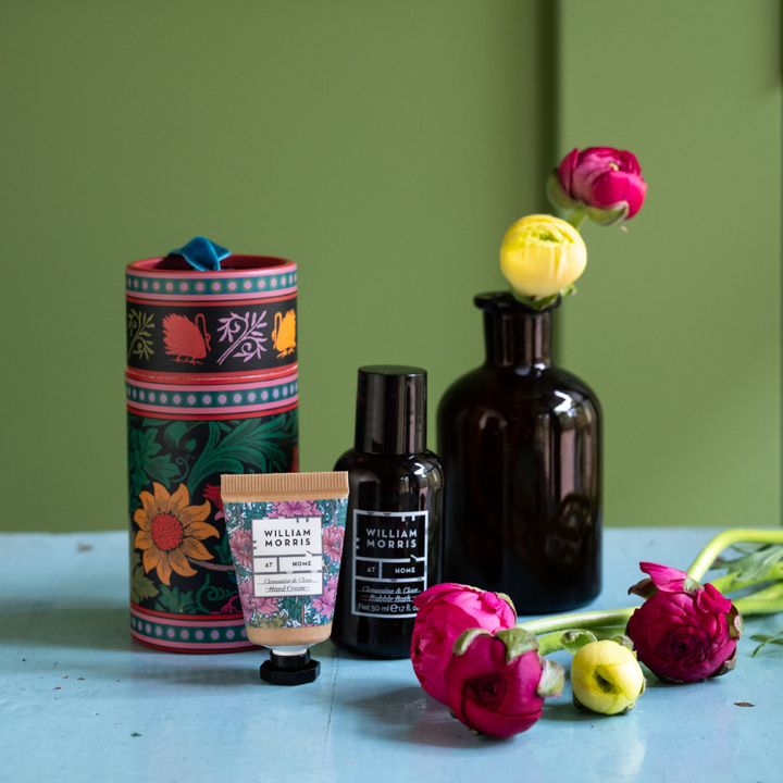 Sunflower Swan Festive Drum Gift Set