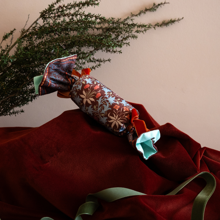 Oak &amp; Willow Use &amp; Reuse Fabric Cracker