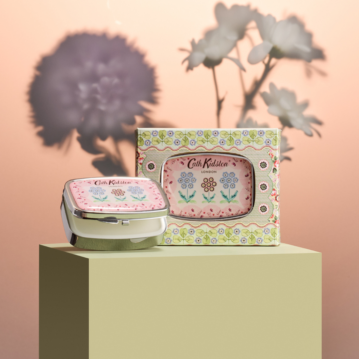 Woven Flowers Mirror Compact Lip Balm