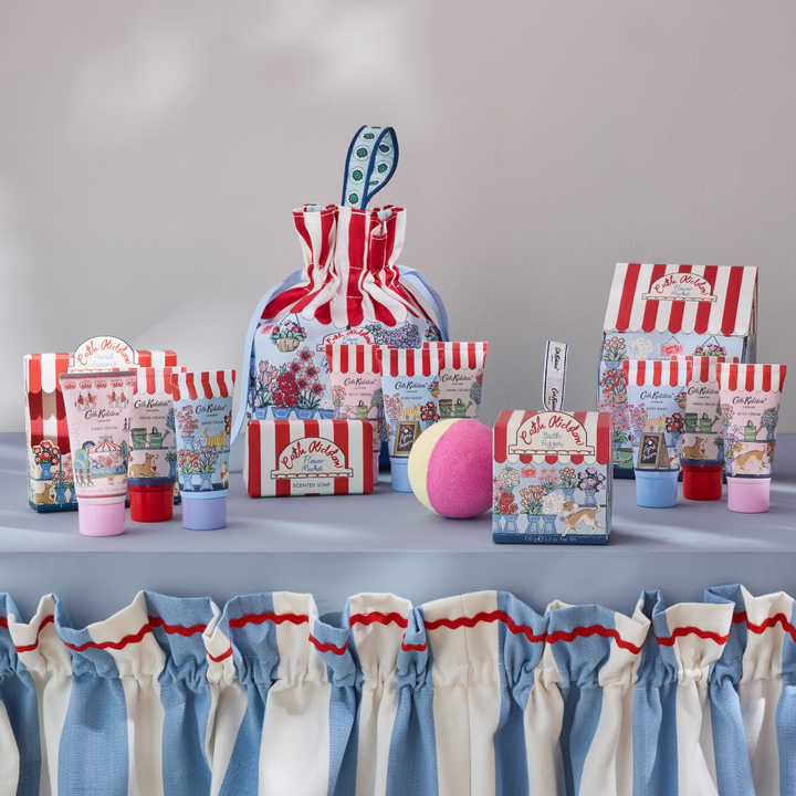 The Flower Market Pouch