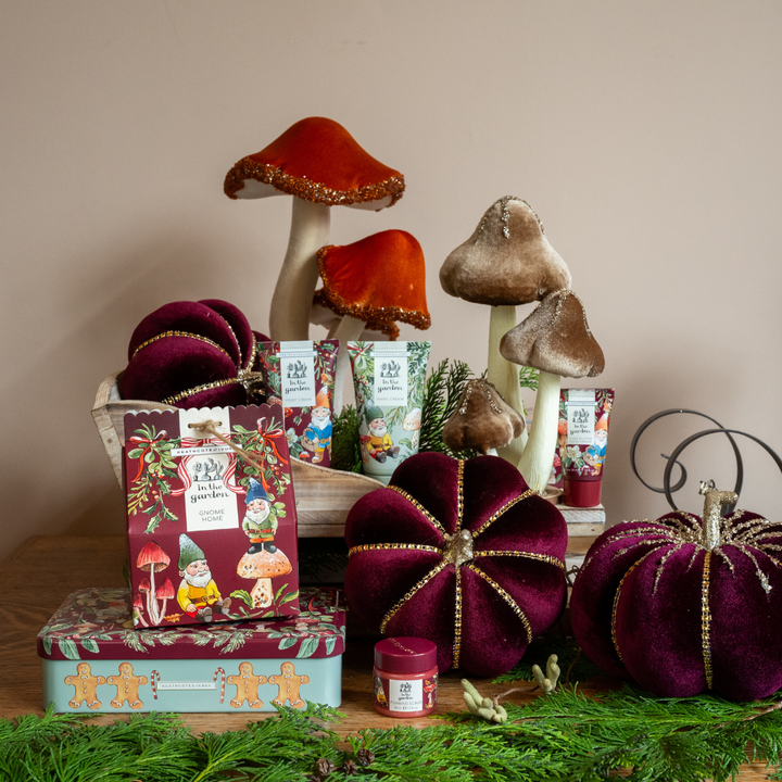 Garden Gnomes Festive Gnome Home
