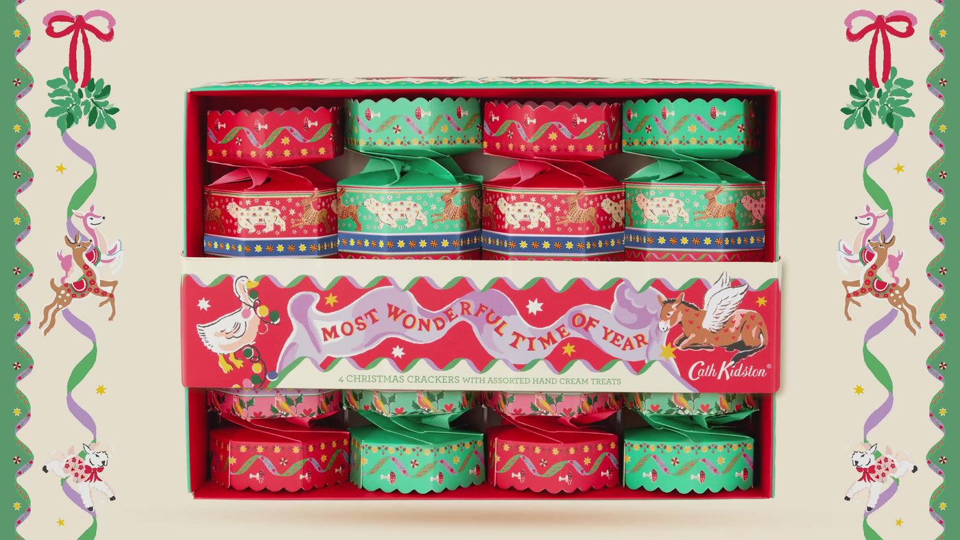 Christmas Legends Set of 4 Christmas Crackers